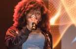 Jurymitglied Bria Drain mit einer Liveperformance